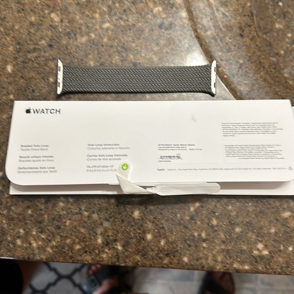 Genuine braided Apple Watch solo loop - Picture 7 of 8